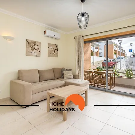 #246 Branca 23 By Holidays Vila